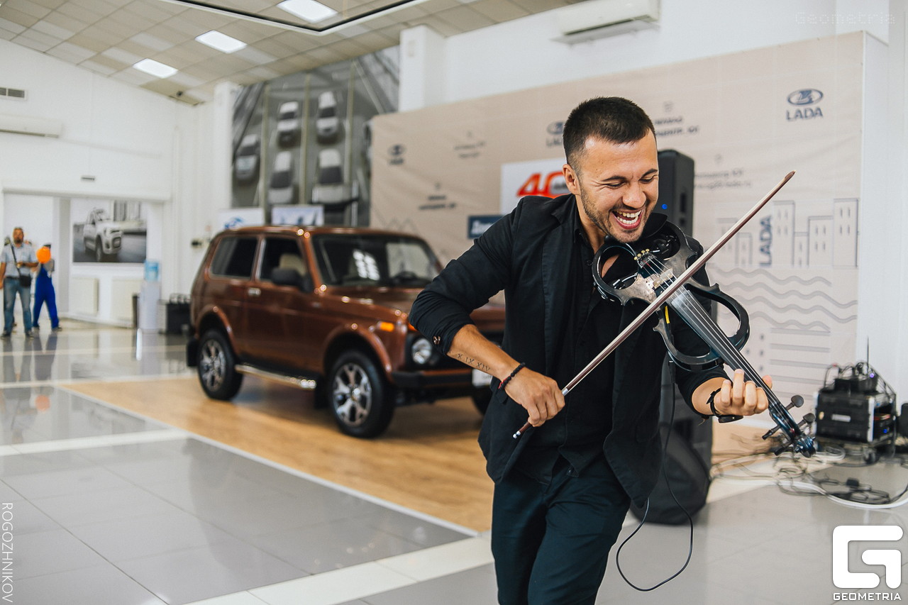Почему LADA 4x4 популярна уже 40 лет и как ее юбилей отпраздновали в Барнауле?