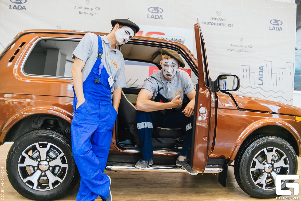 Почему LADA 4x4 популярна уже 40 лет и как ее юбилей отпраздновали в Барнауле?