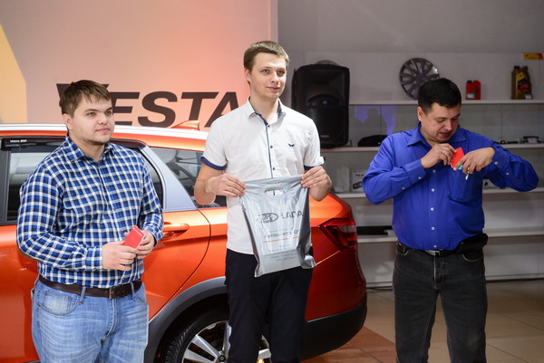 В «Автоцентре ЮГ» барнаульцам презентовали новый автомобиль–гордость «АВТОВАЗа»