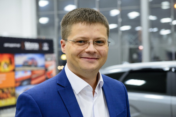 В «Автоцентре ЮГ» барнаульцам презентовали новый автомобиль–гордость «АВТОВАЗа»