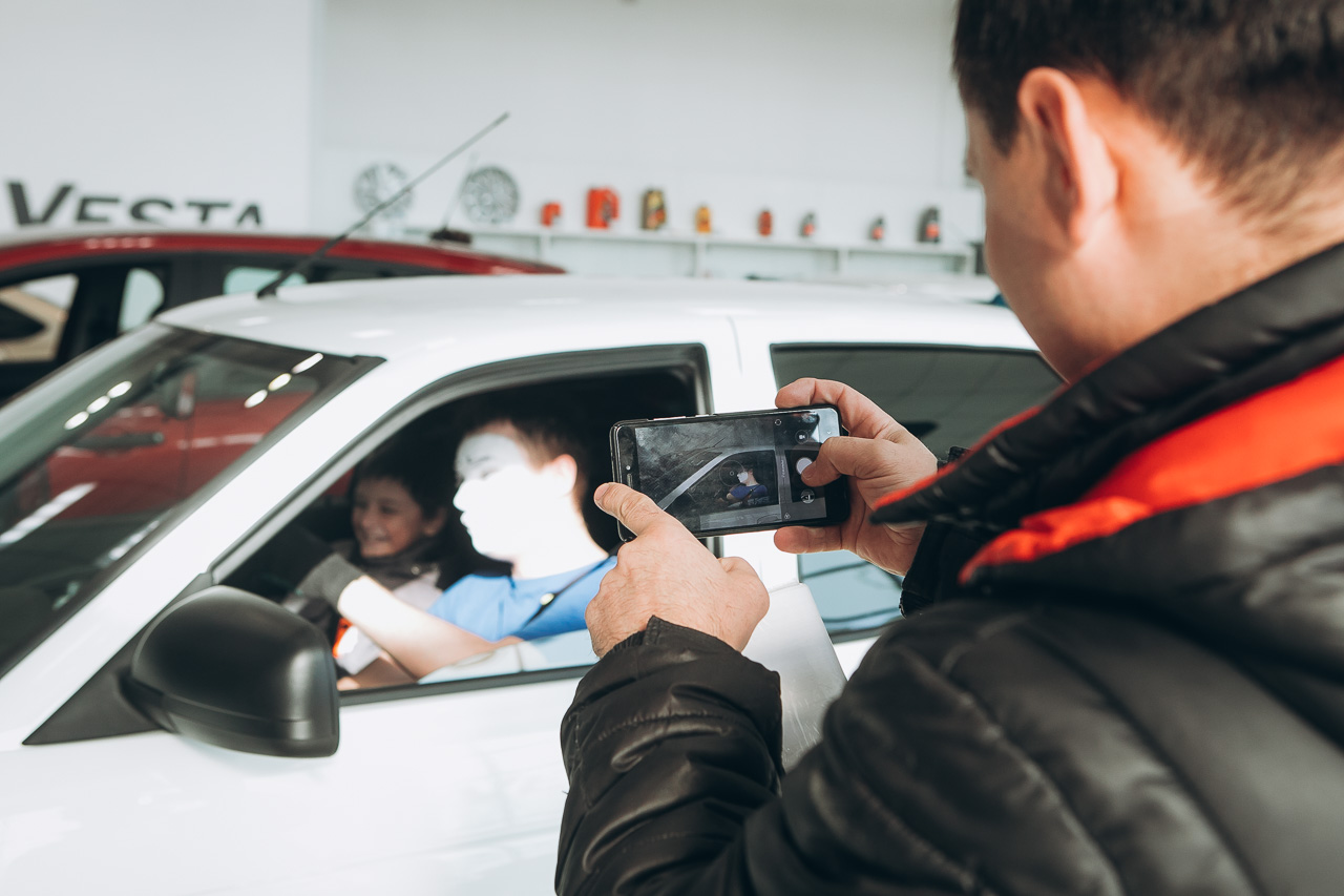 В официальном дилерском центре LADA на Алтае - Автоцентр ЮГ, прошел день открытых дверей!